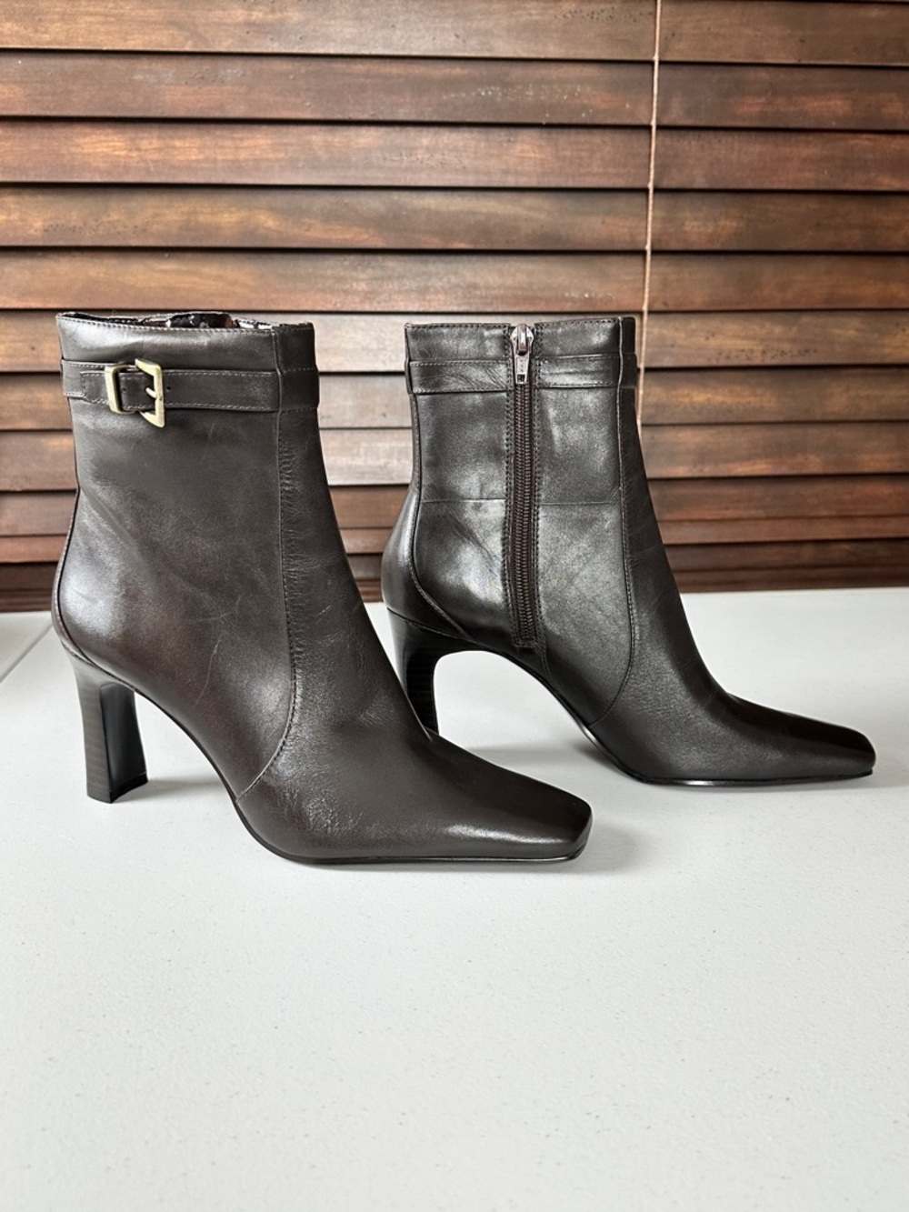 Bandolino Dark Brown Leather Ankle Booties with Side Zip and Buckle Size 6.5